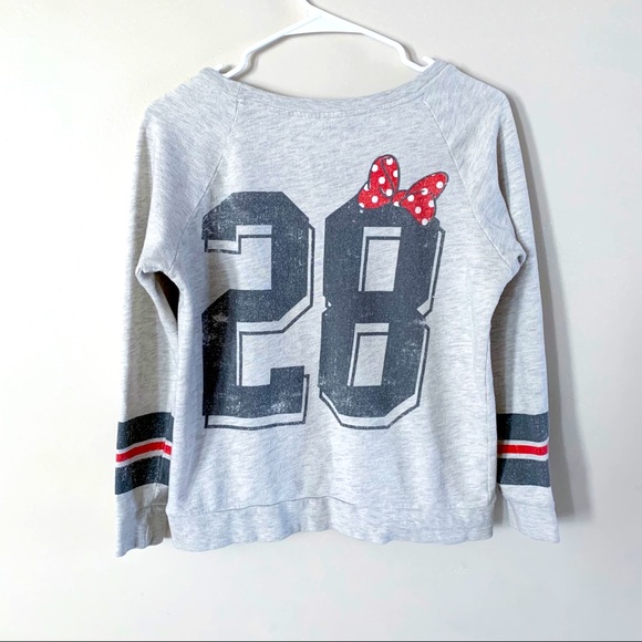 Disney Minnie Mouse 28 Crewneck graphic sweatshirt size small - Picture 2 of 8